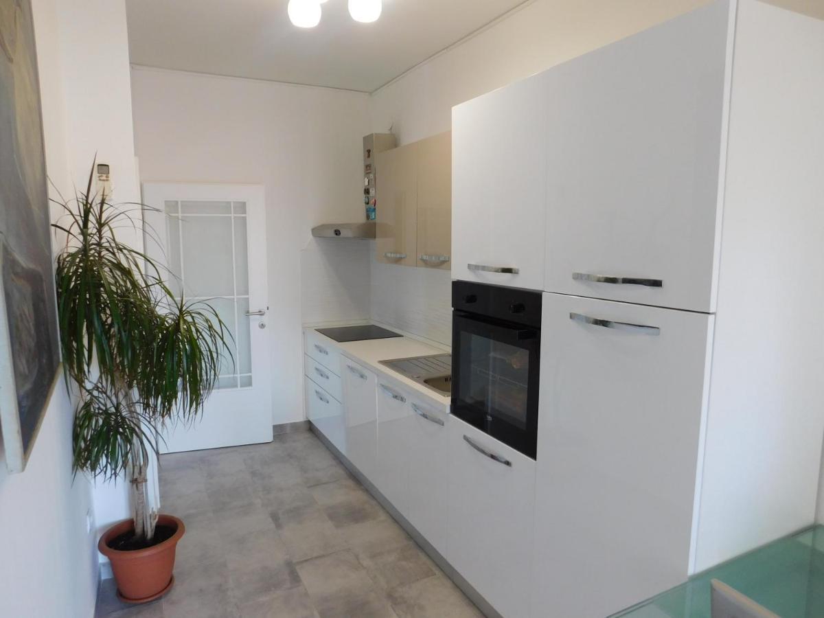 Great View Comfortable Apartment Whit Free Parking Split Buitenkant foto